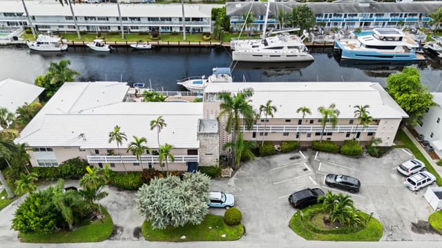 2824 NE 33rd Court 8, Fort Lauderdale, FL 33306