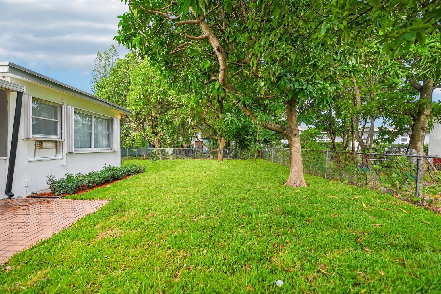 285 NE 165TH Street, Miami, FL 33162 photo 25