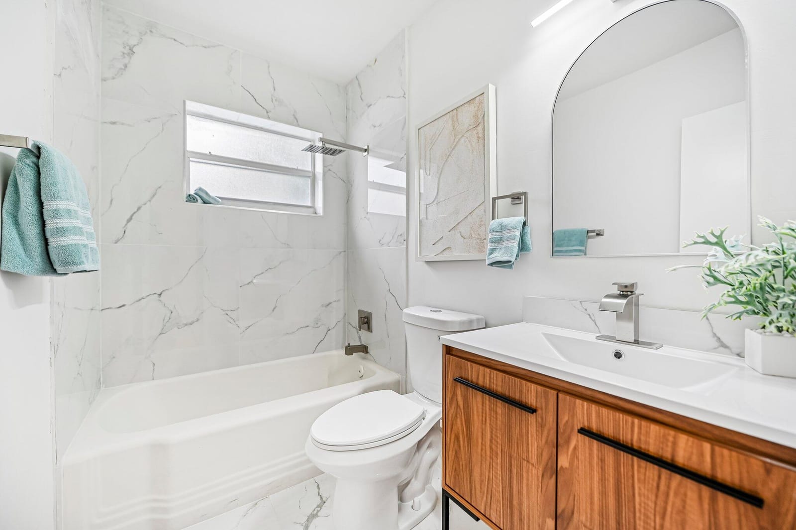 285 NE 165TH Street, Miami, FL 33162 photo 4
