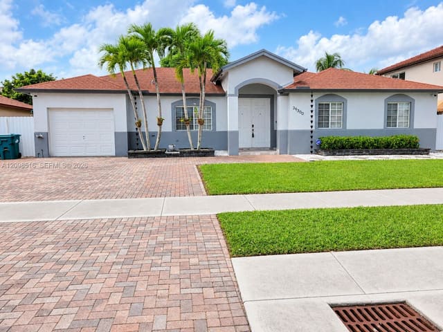 29300 SW 142nd Avenue, Homestead, FL 33033