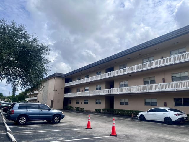 5861 NW 16TH Place 313, Sunrise, FL 33313