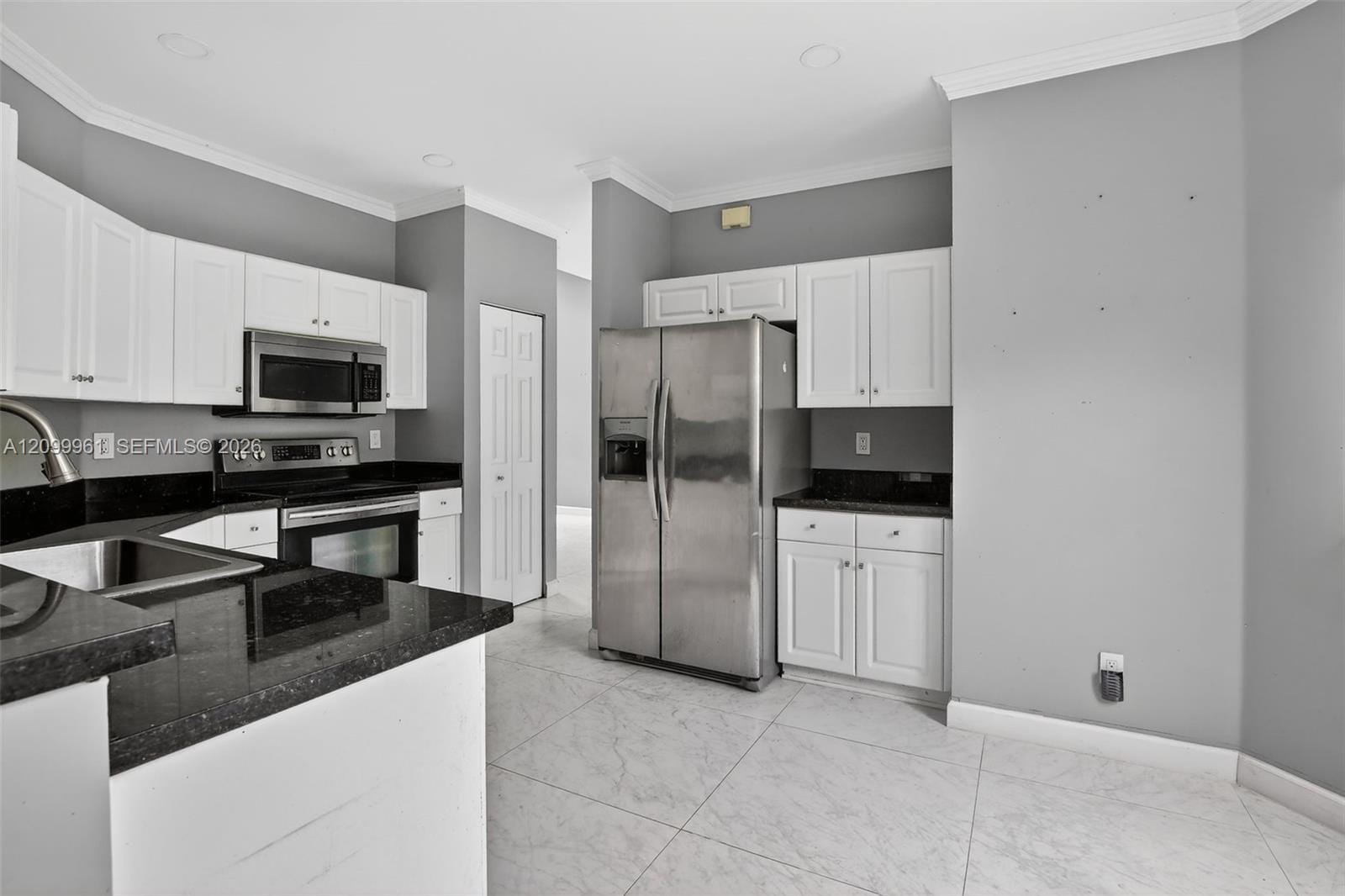 10755 SW 17th Place, Davie, FL 33324 photo 11