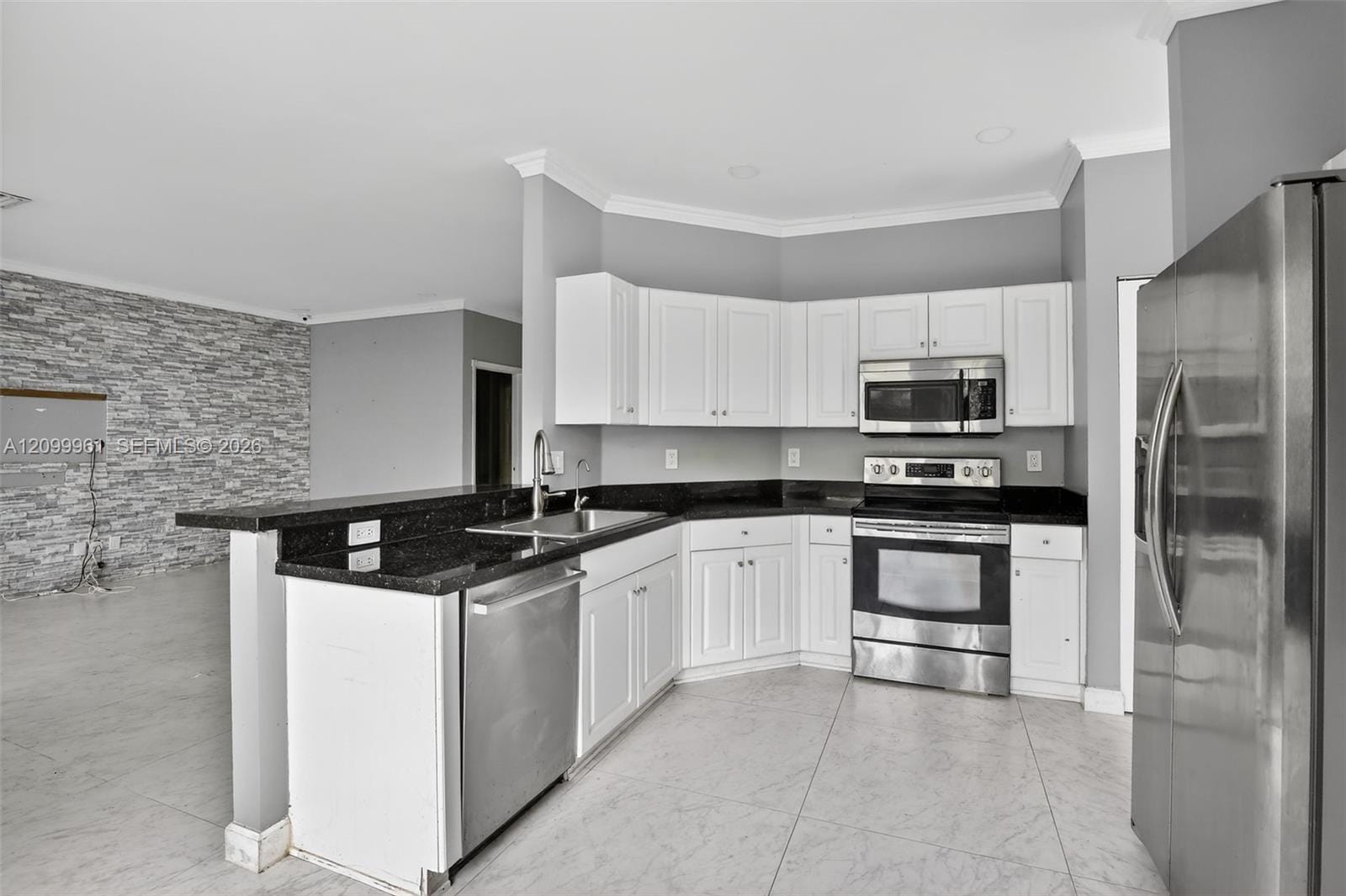 10755 SW 17th Place, Davie, FL 33324 photo 10