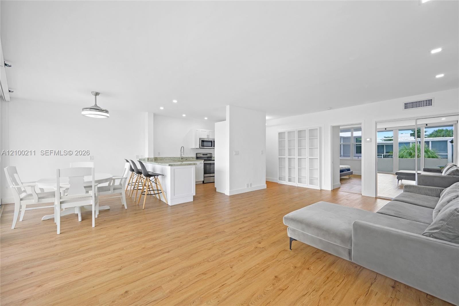 10210 Collins Avenue 306, Bal Harbour, FL 33154