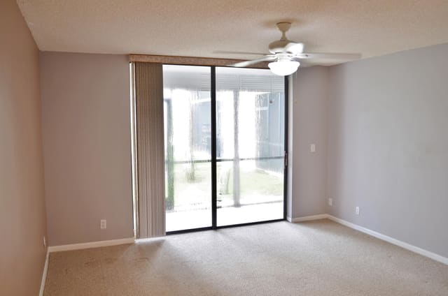 5130 Las Verdes Circle 121, Delray Beach, FL 33484