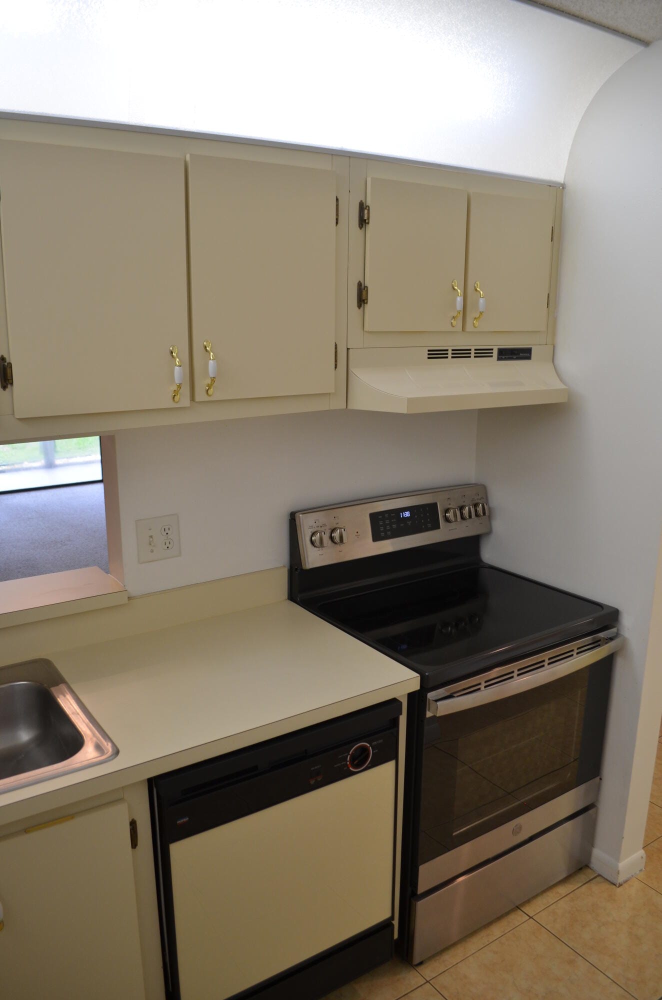 5130 Las Verdes Circle 121 — photo 9