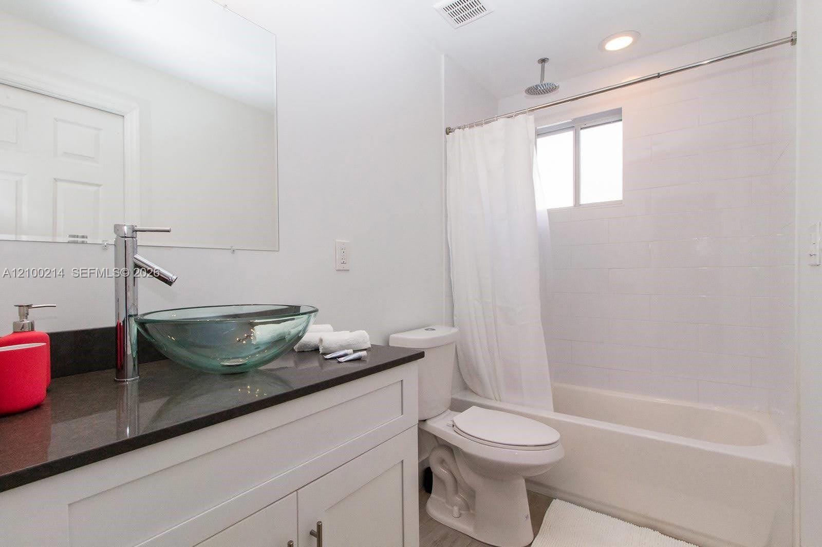 427 NW 34th Street 2 — photo 10