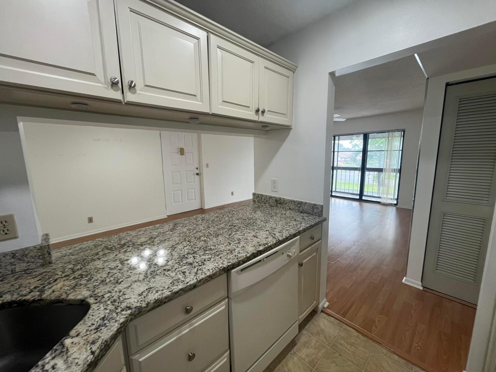618 SEA PINE Way C2, Greenacres, FL 33415 photo 6