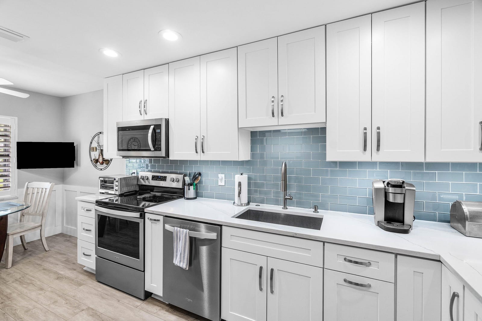 13 SOUTHPORT Lane F — photo 8