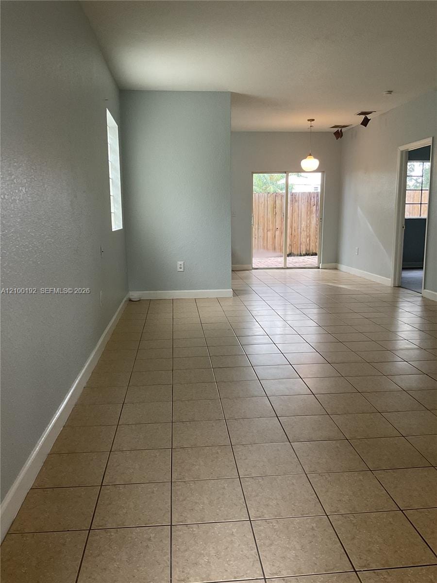364 NE 25th Place 101, Homestead, FL 33033 photo 4