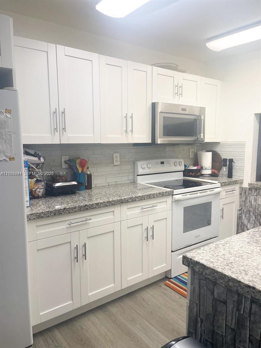 177 Lakeview Drive 104, Weston, FL 33326 photo 1