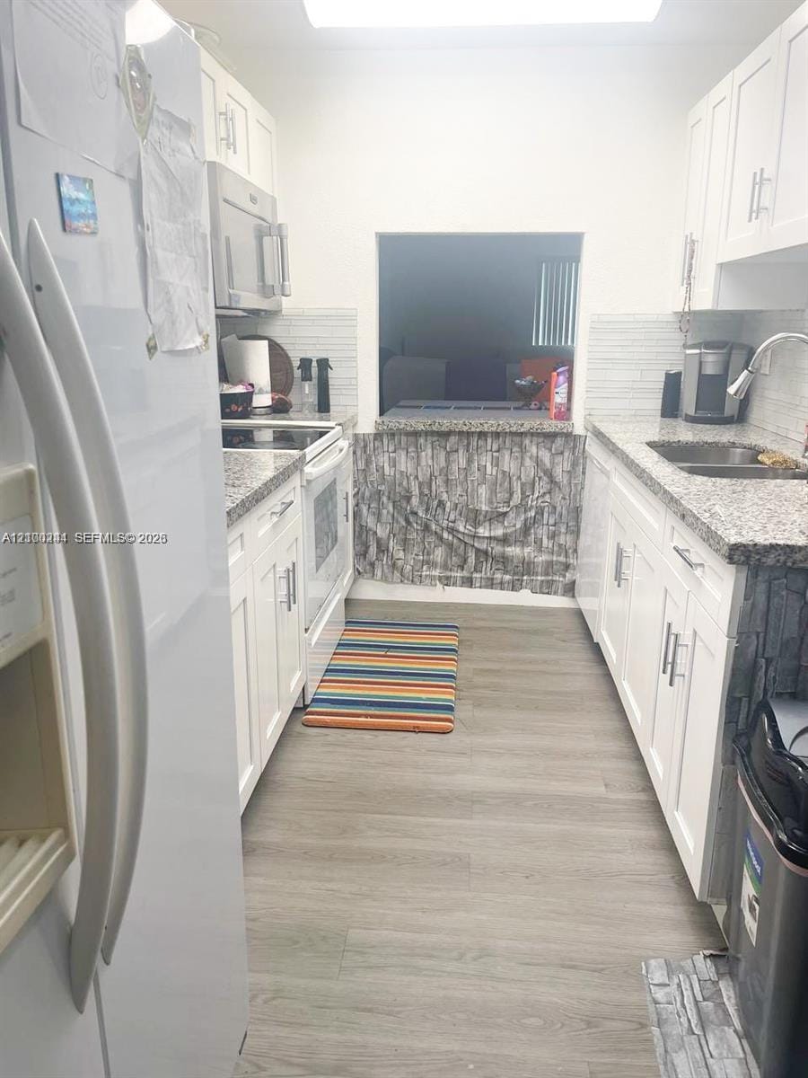 177 Lakeview Drive 104, Weston, FL 33326 photo 2