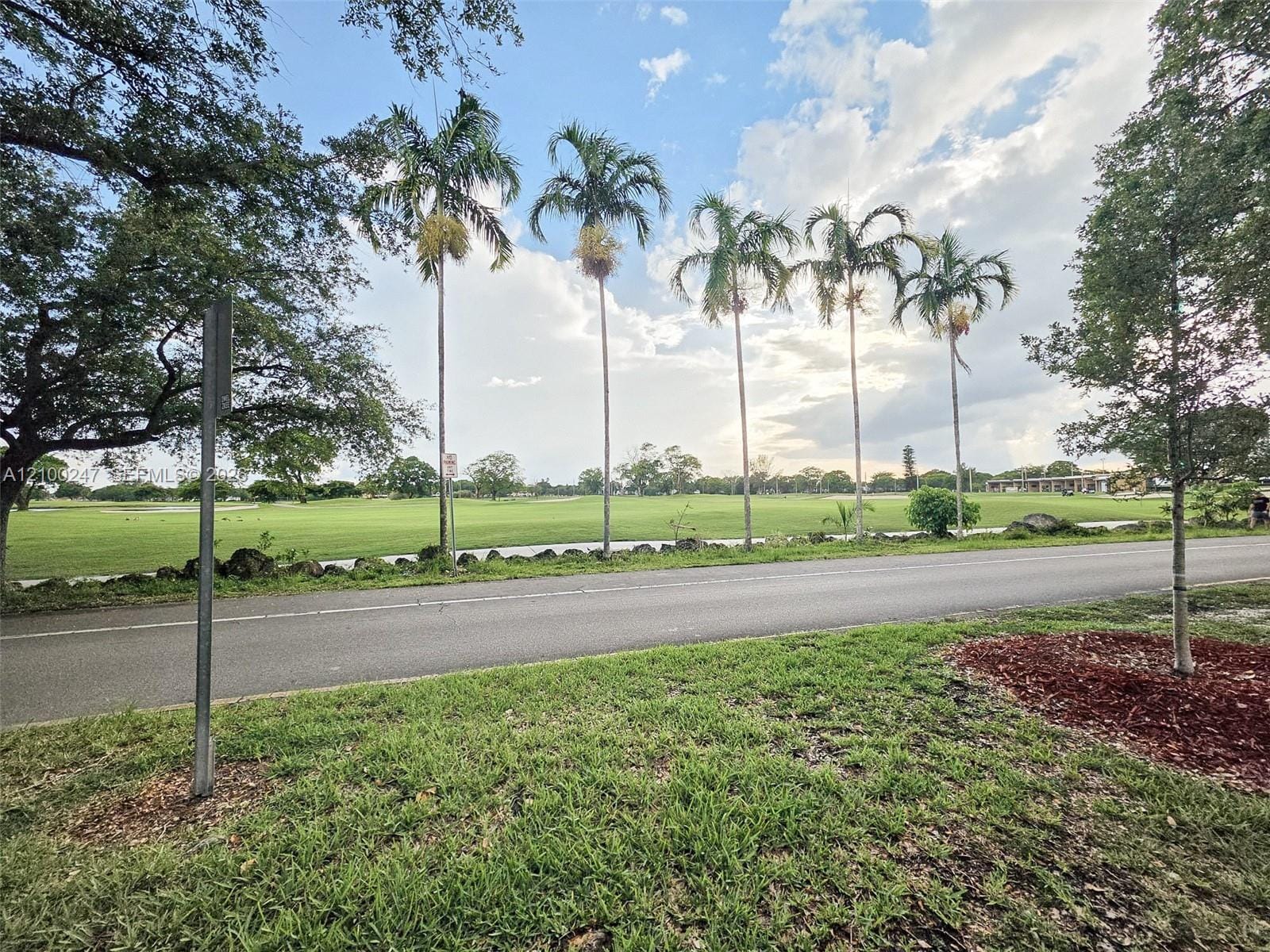 6235 Kendale Lakes Circle 236, Miami, FL 33183 photo 2