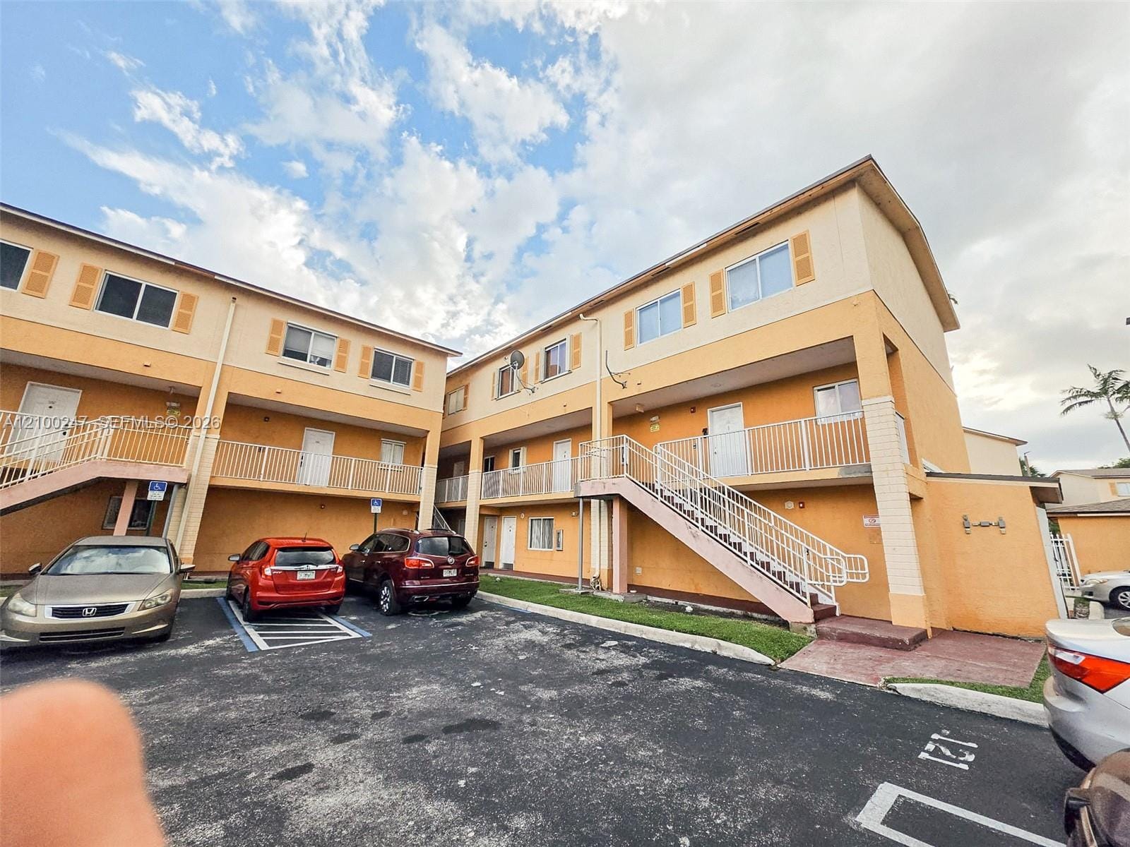 6235 Kendale Lakes Circle 236, Miami, FL 33183 photo 3
