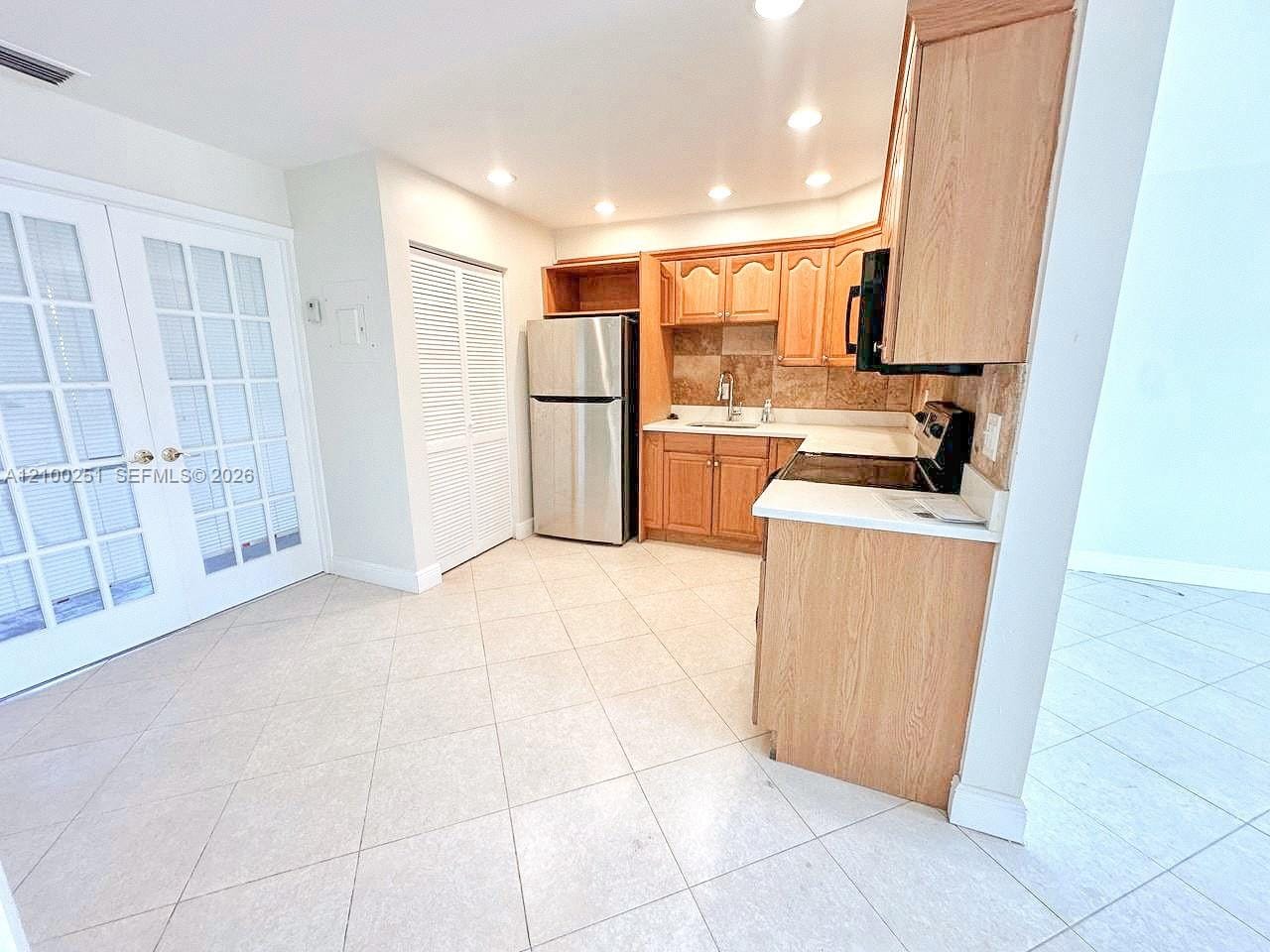2175 NE 56th Street 110, Fort Lauderdale, FL 33308 photo 2