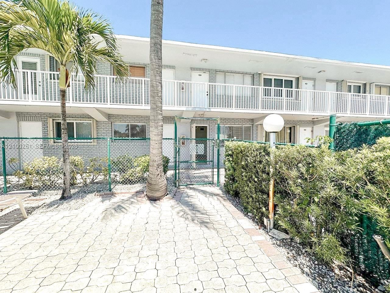 2175 NE 56th Street 110, Fort Lauderdale, FL 33308 photo 6