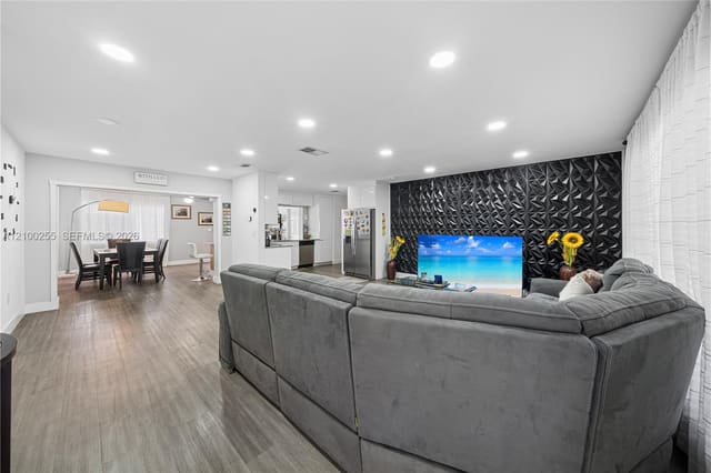 6451 Scott Street, Hollywood, FL 33024