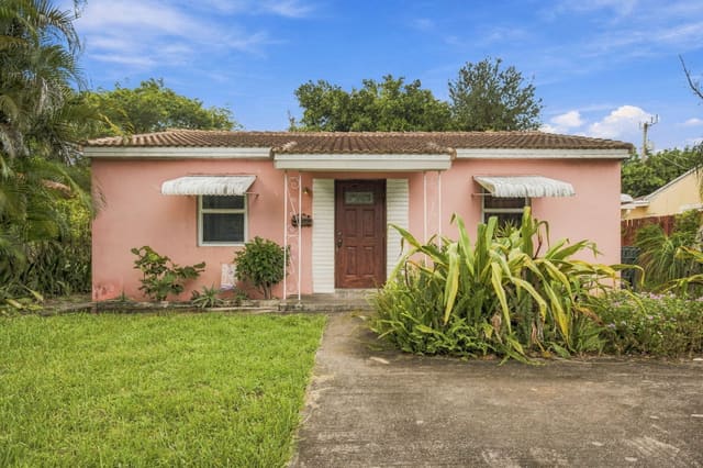 1524 NE 2ND Avenue, Fort Lauderdale, FL 33304