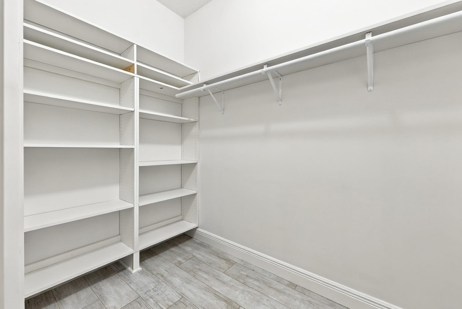 8292 WATERLINE Drive 106 — photo 12