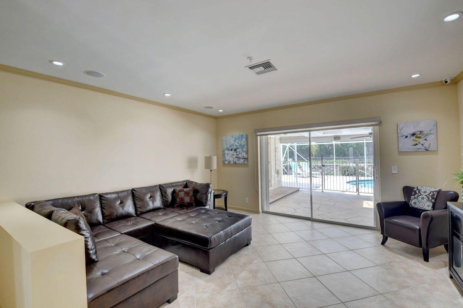 1086 SW 28th Avenue — photo 3
