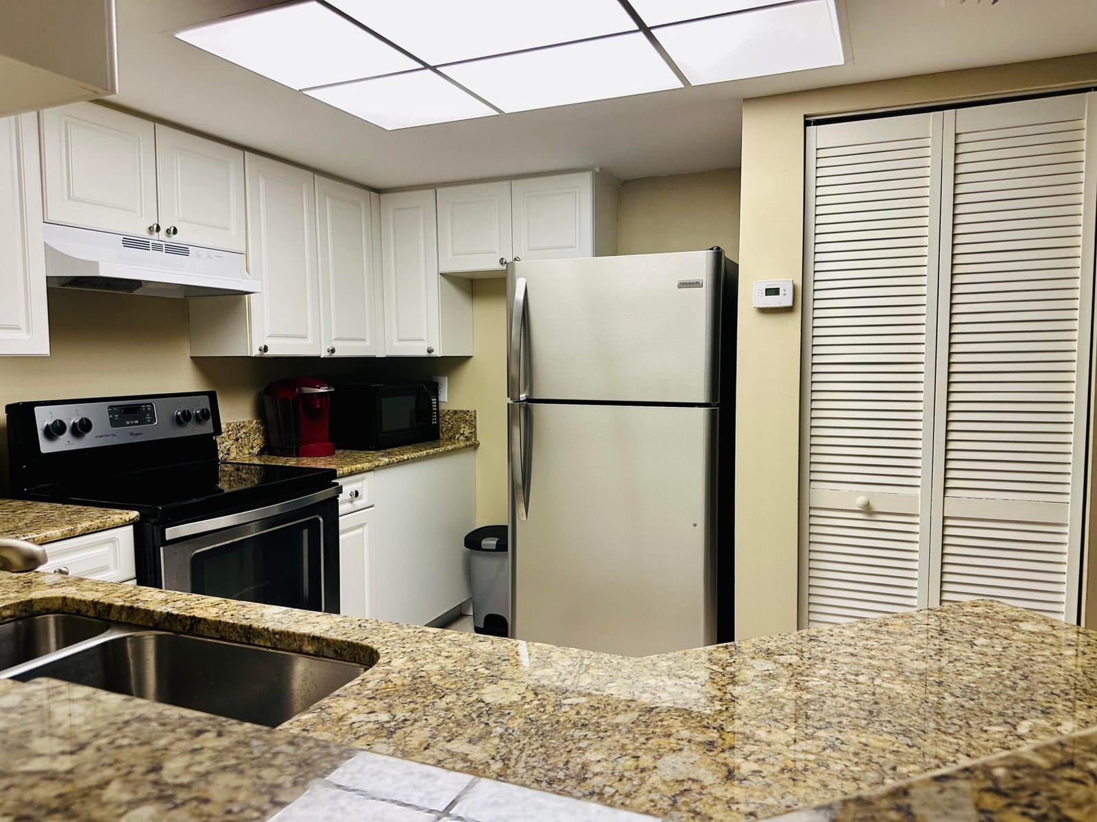 500 N CRESTWOOD Court N 519, Royal Palm Beach, FL 33411 photo 9