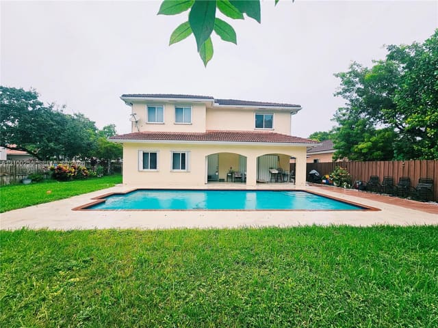 13194 SW 142nd Street, Miami, FL 33186