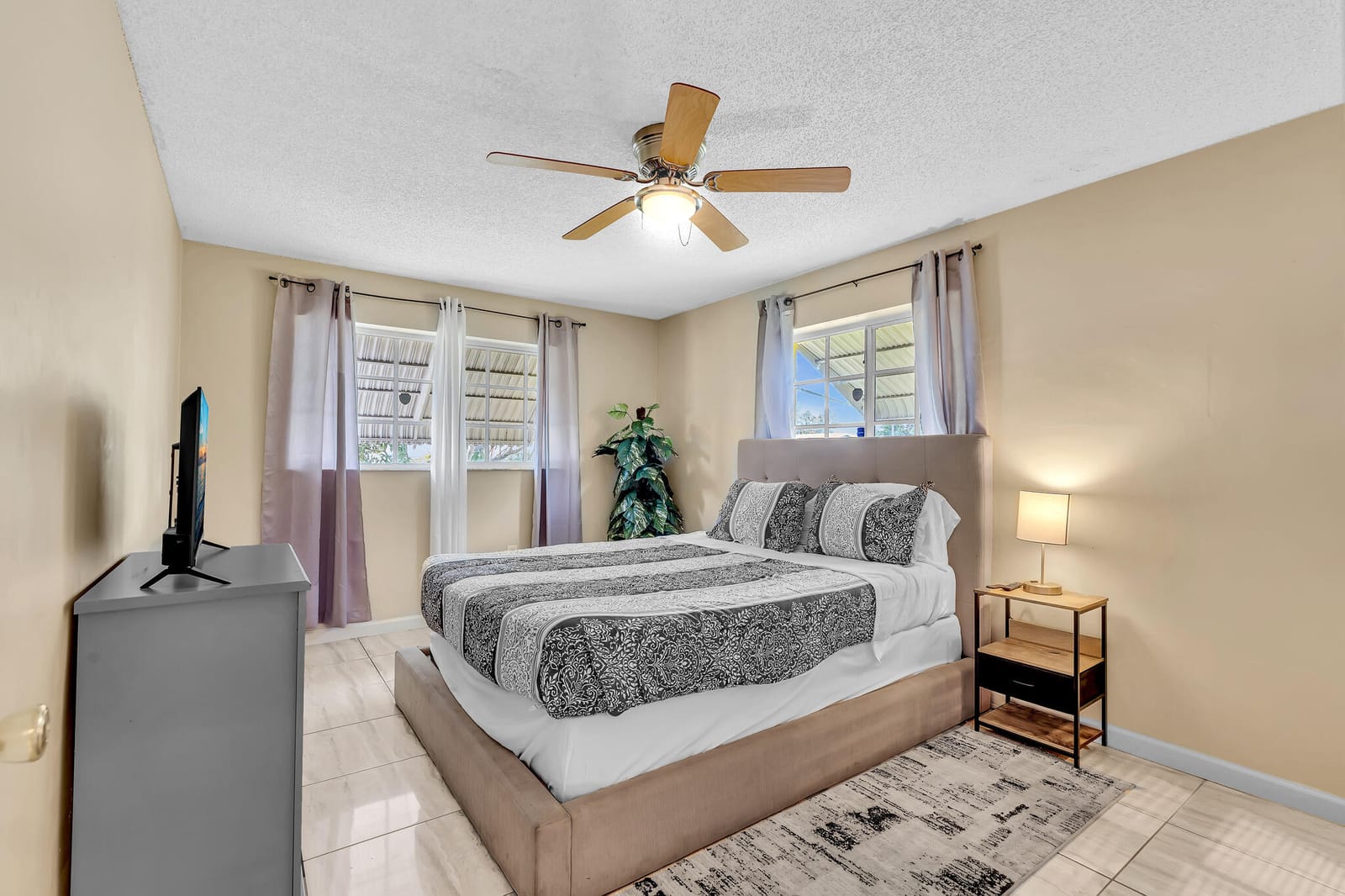 6872 NW 26TH Court, Sunrise, FL 33313 photo 20