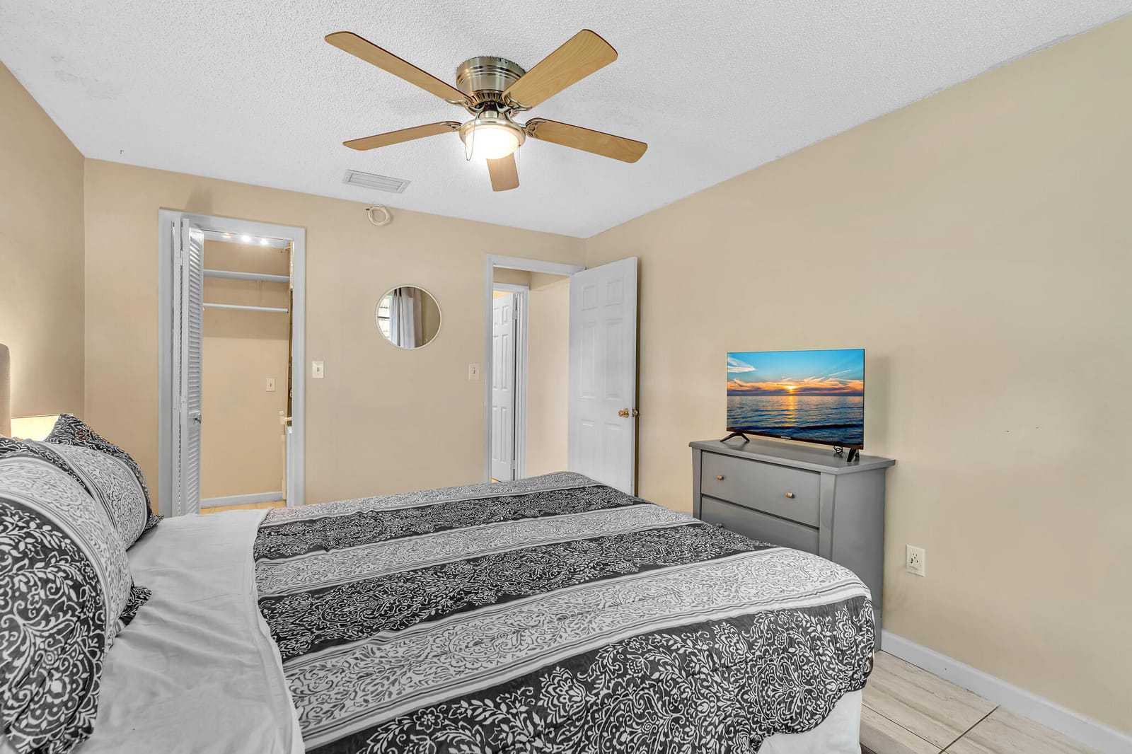 6872 NW 26TH Court, Sunrise, FL 33313 photo 22