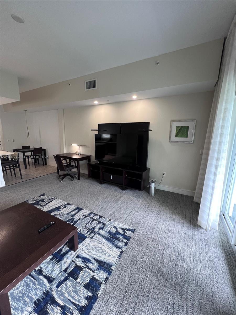 5300 NW 87th Avenue 916 — photo 2