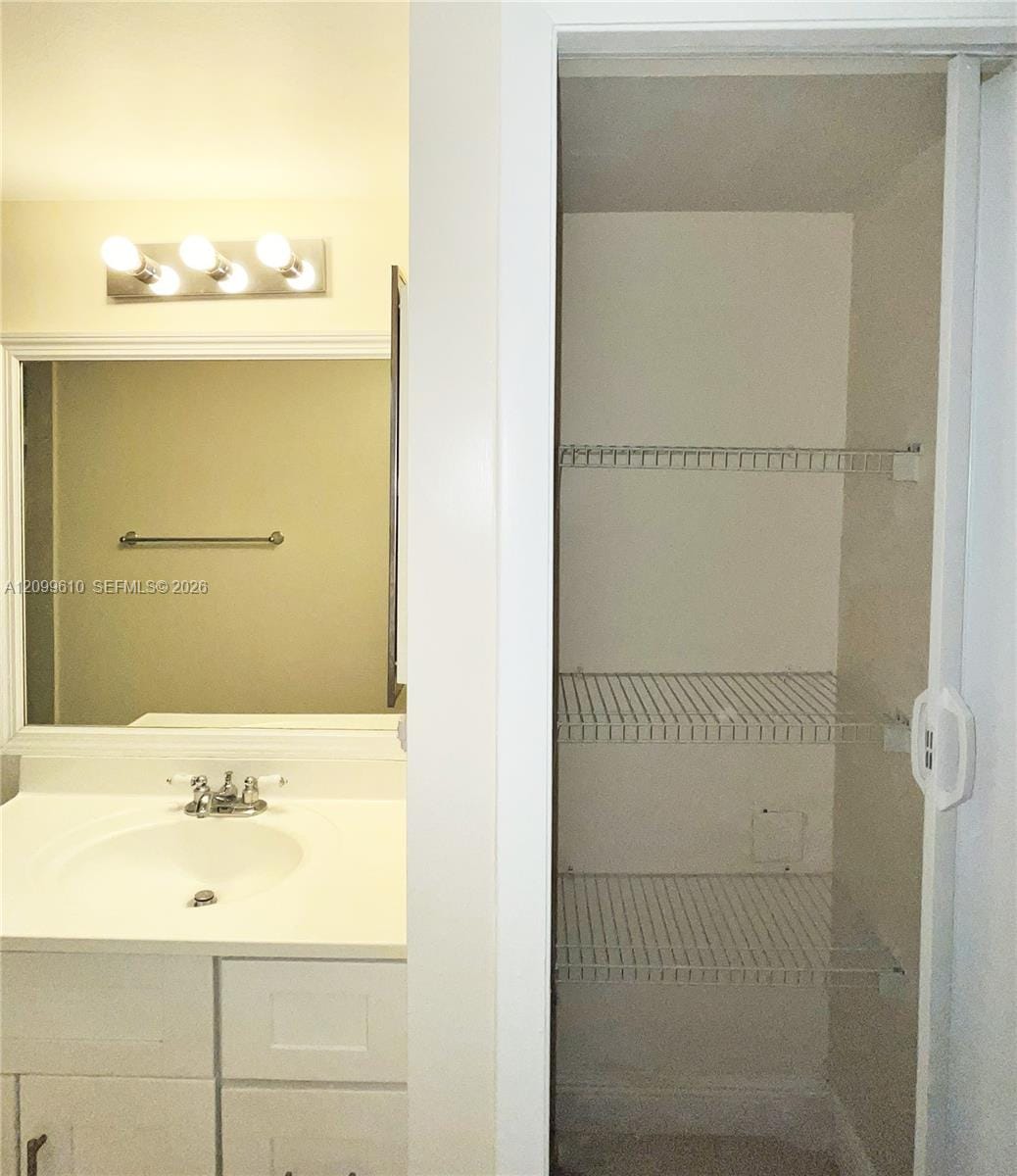 153 Lakeview Drive 103, Weston, FL 33326 photo 16