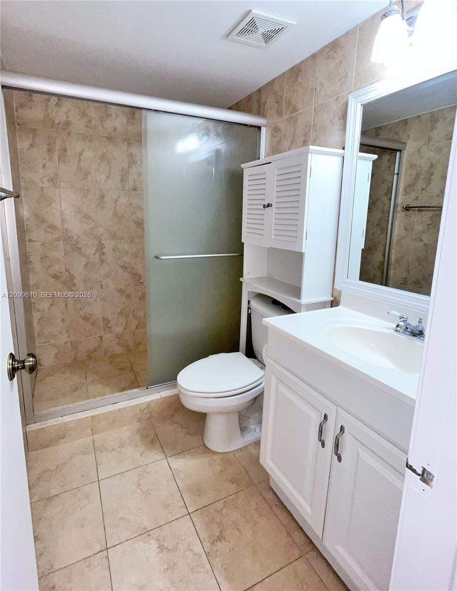 153 Lakeview Drive 103, Weston, FL 33326 photo 21
