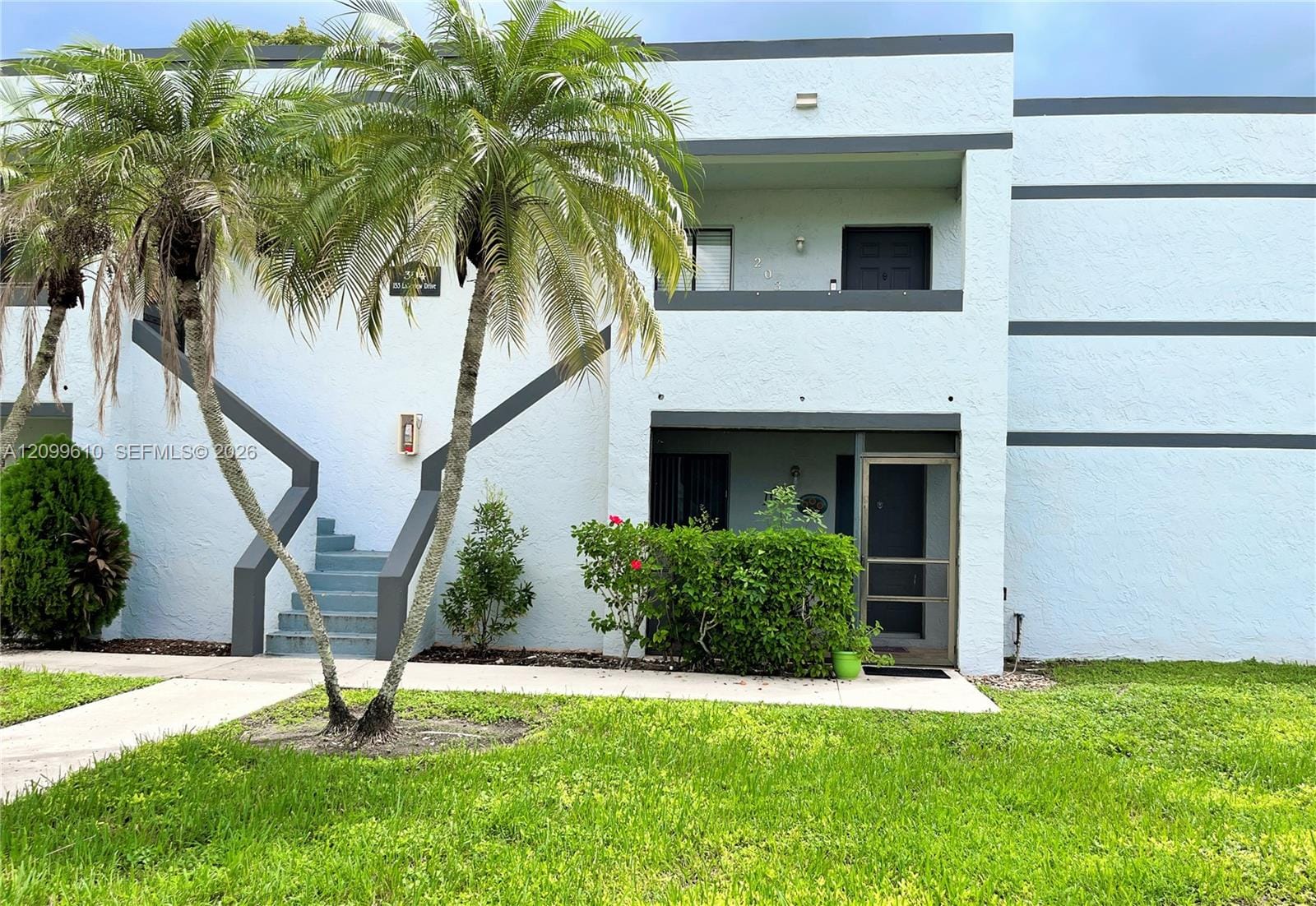 153 Lakeview Drive 103, Weston, FL 33326 photo 23