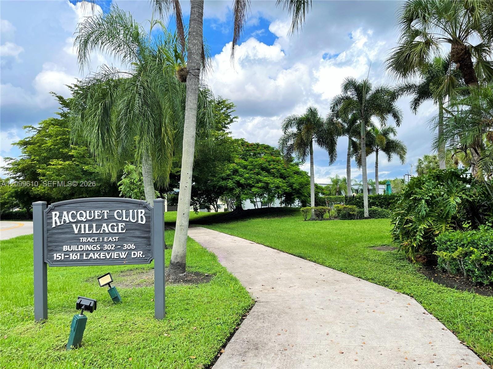 153 Lakeview Drive 103, Weston, FL 33326 photo 24