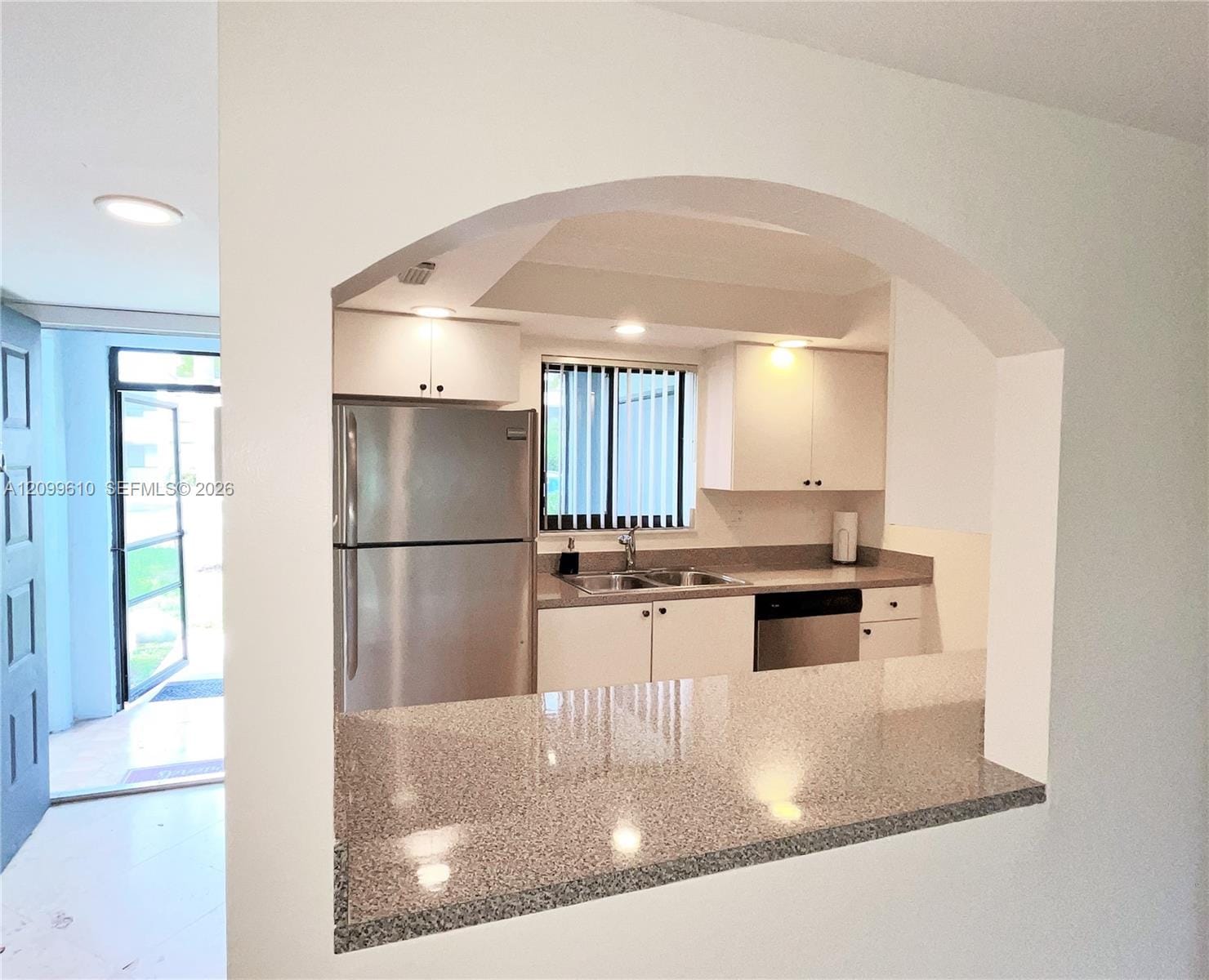 153 Lakeview Drive 103 — photo 4