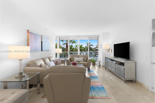 21205 Yacht Club Drive 504, Aventura, FL 33180