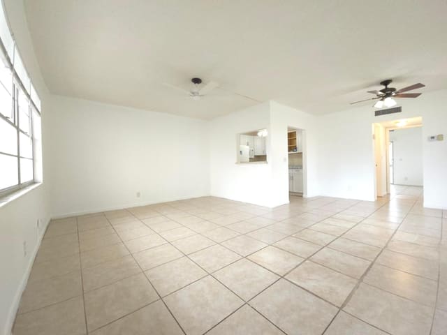 129 NORWICH F, West Palm Beach, FL 33417