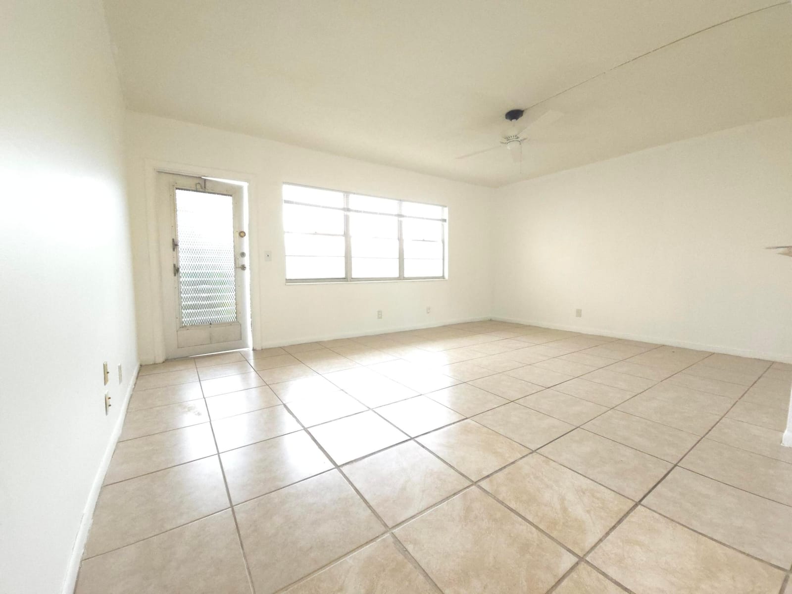 129 NORWICH F, West Palm Beach, FL 33417 photo 3