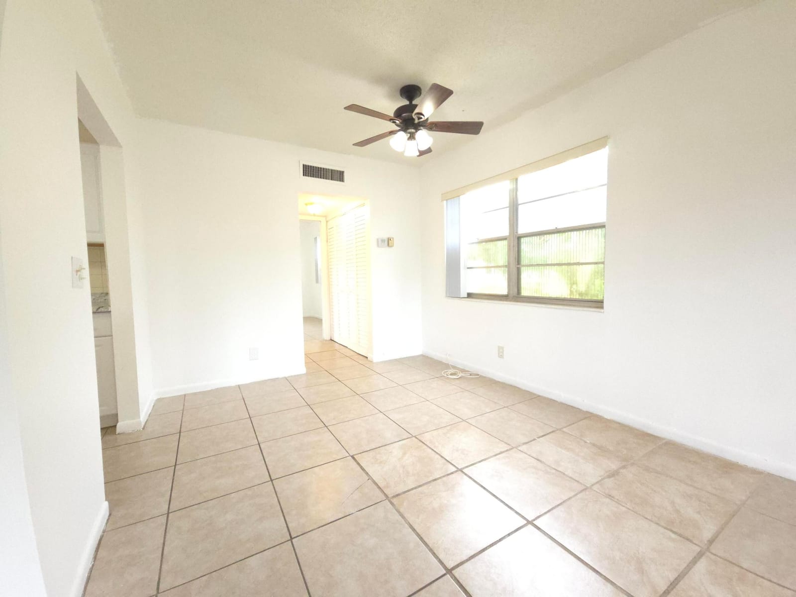 129 NORWICH F, West Palm Beach, FL 33417 photo 4
