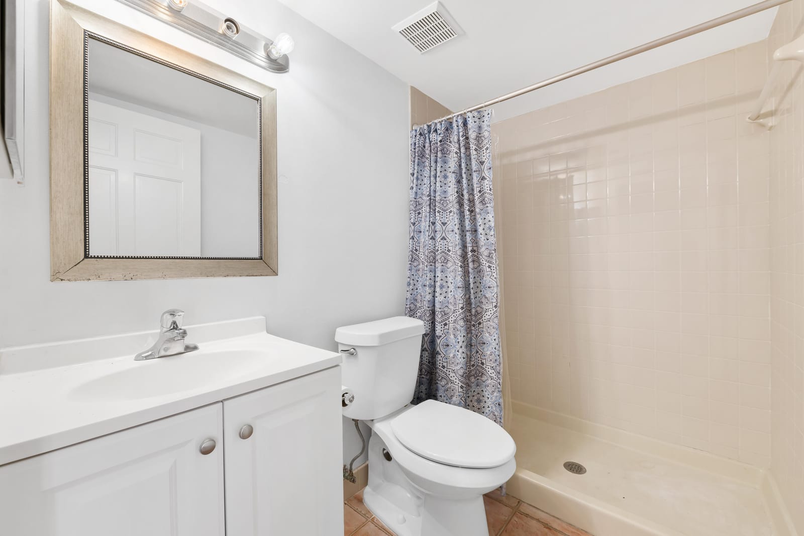 3770 VILLAGE Drive B — photo 12