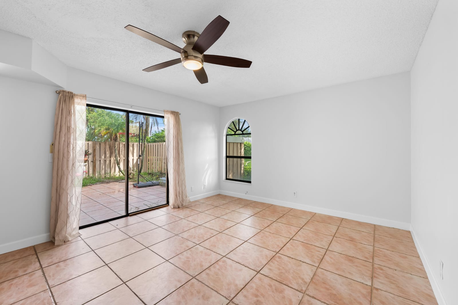 3770 VILLAGE Drive B — photo 6
