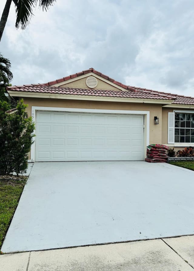 1051 NW 191ST Avenue, Pembroke Pines, FL 33029
