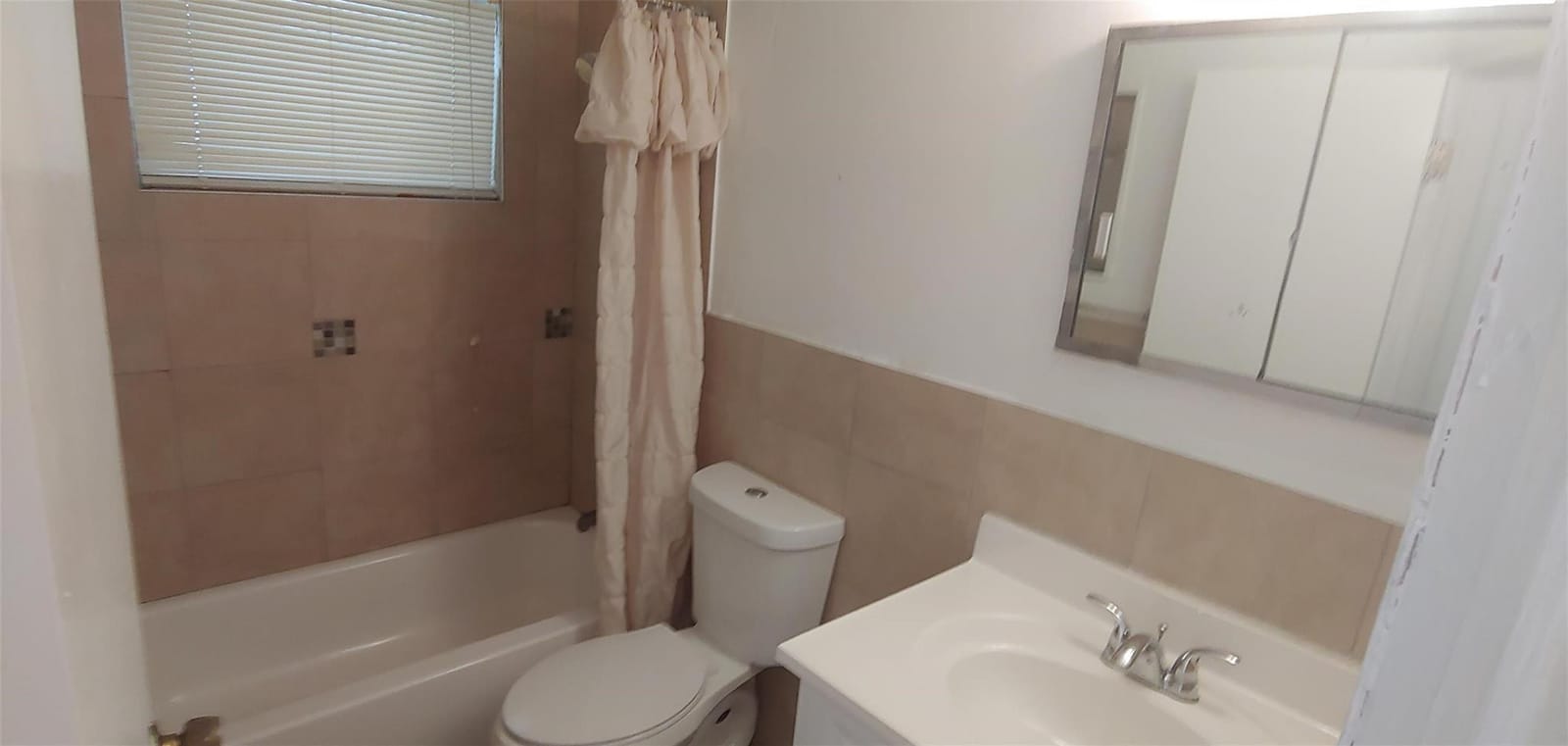 3860 NW 8th Place, Lauderhill, FL 33311 photo 7