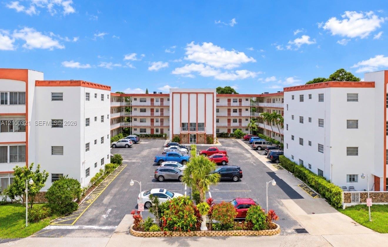 4000 NW 44th Avenue 113, Lauderdale Lakes, FL 33319