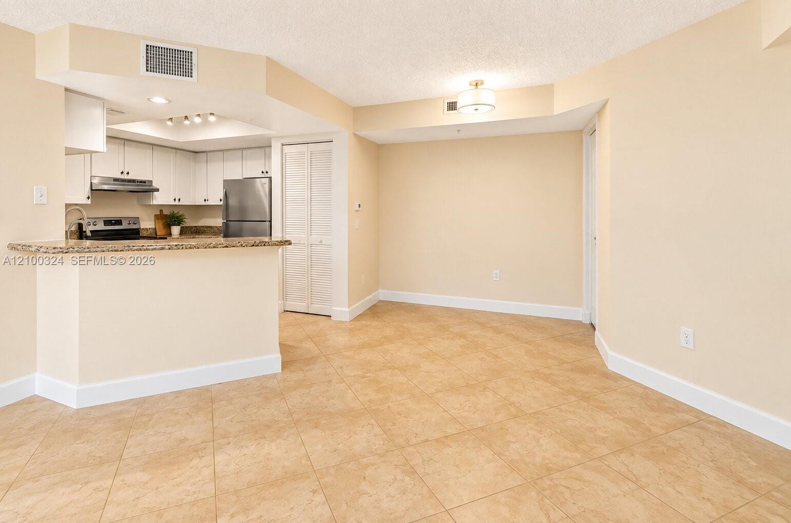 2009 SE 10th Avenue 302, Fort Lauderdale, FL 33316 photo 5