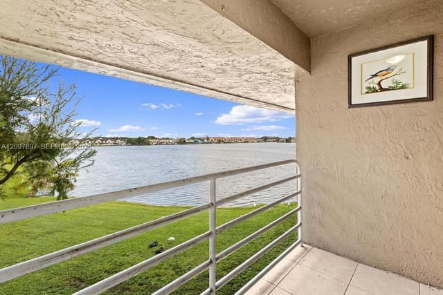 5953 W 28th Avenue 24, Hialeah, FL 33016