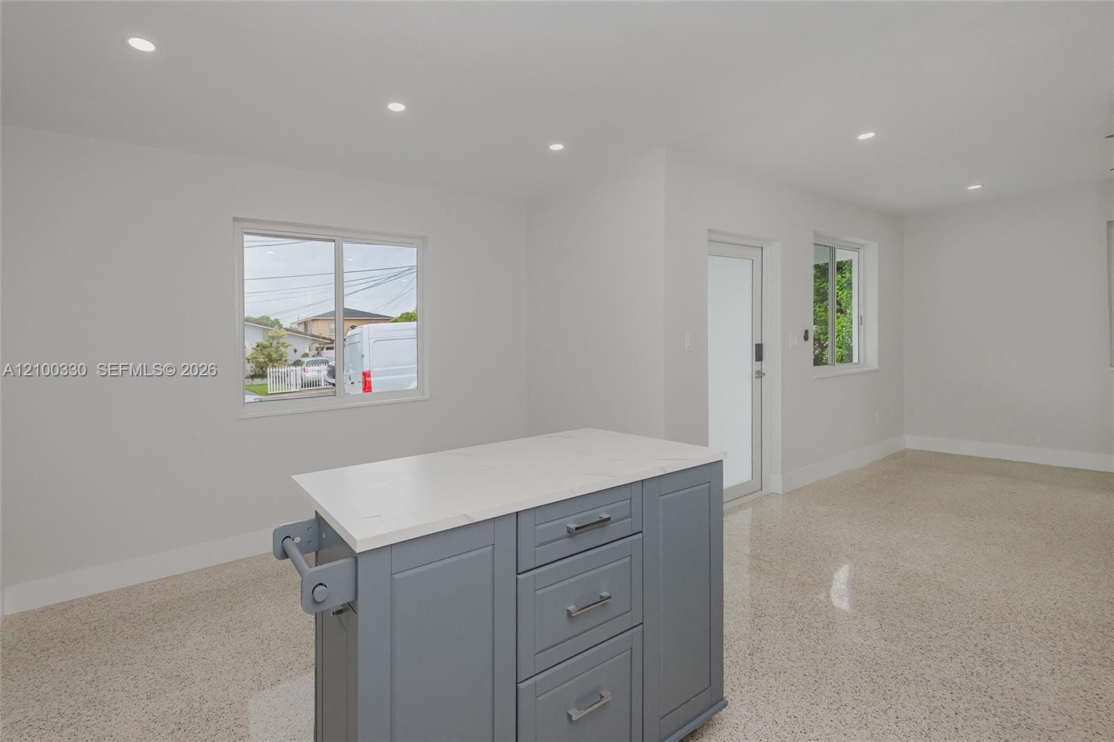 1023 SW 11th Street 1023 — photo 5