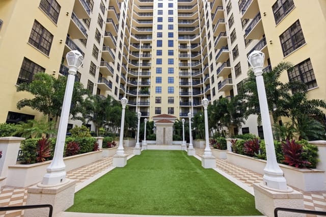 701 S OLIVE Avenue 216, West Palm Beach, FL 33401