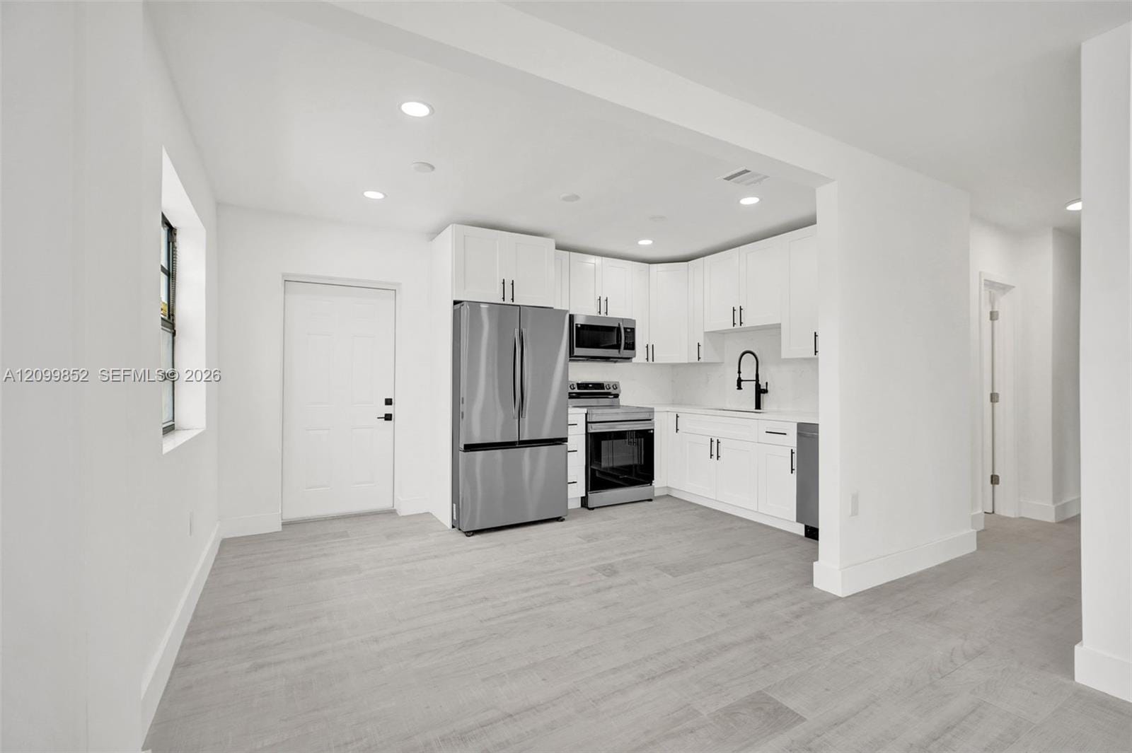 16911 NE 6th Avenue, North Miami Beach, FL 33162 photo 17