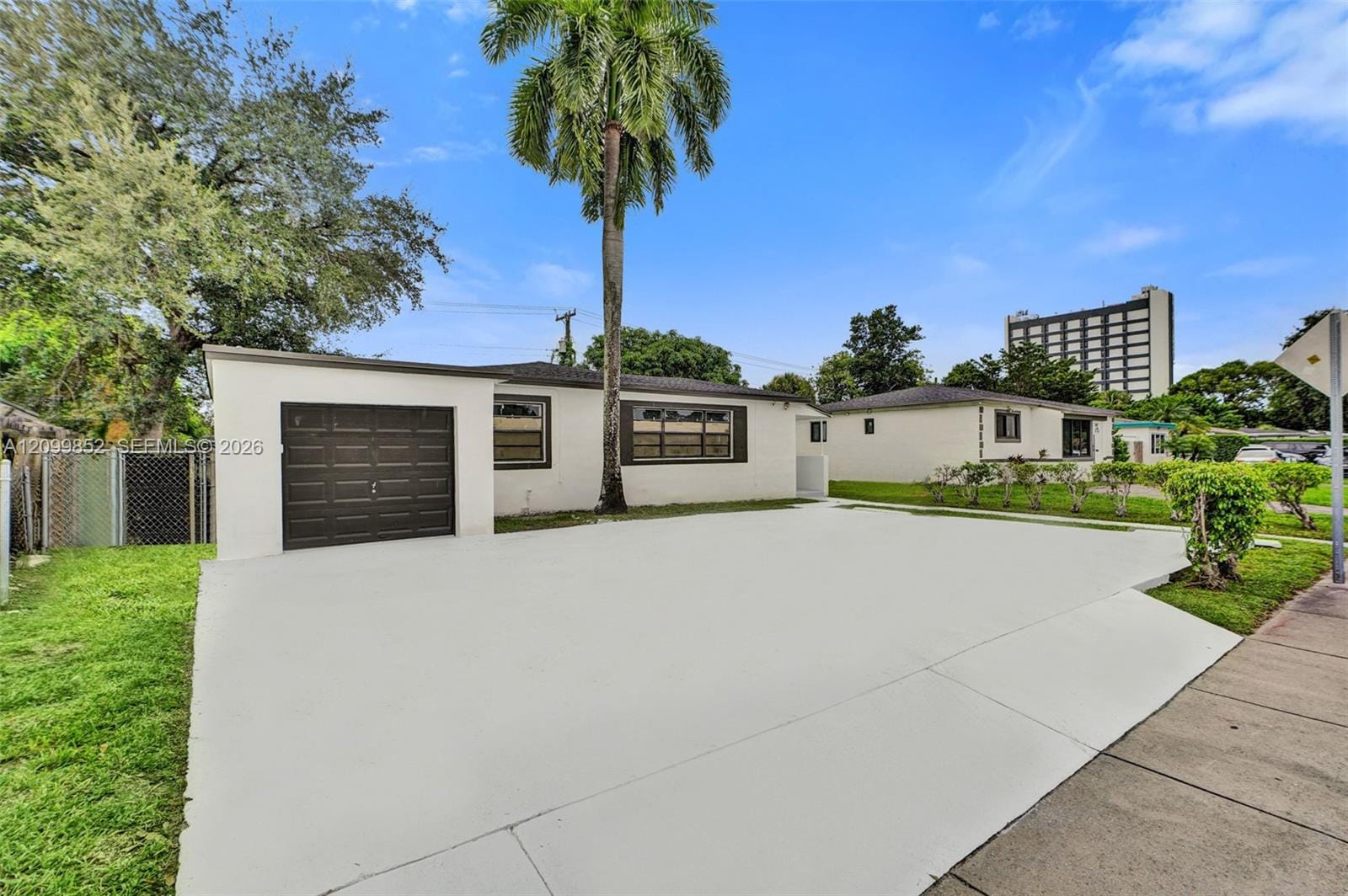 16911 NE 6th Avenue, North Miami Beach, FL 33162 photo 4
