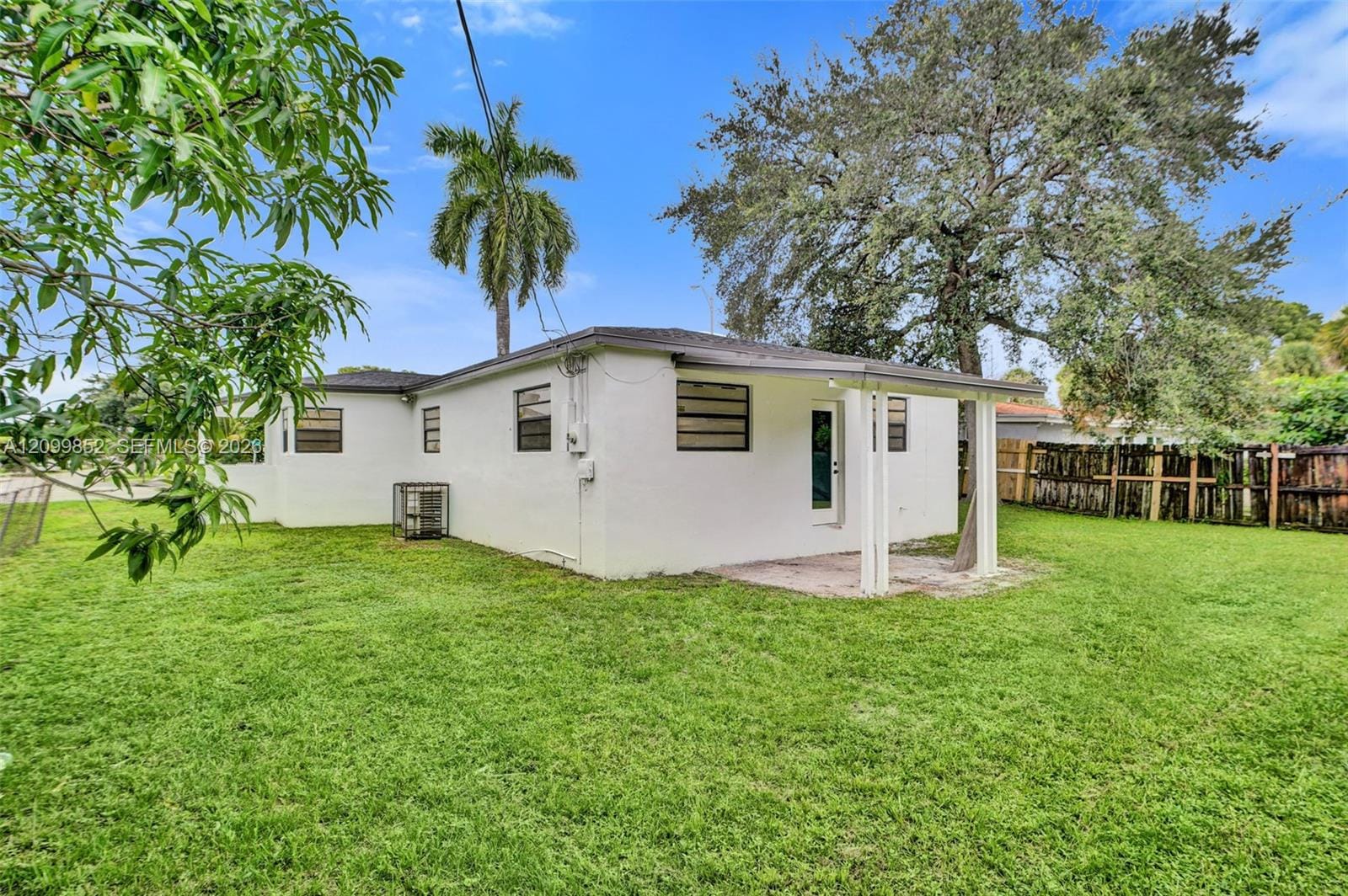 16911 NE 6th Avenue, North Miami Beach, FL 33162 photo 8